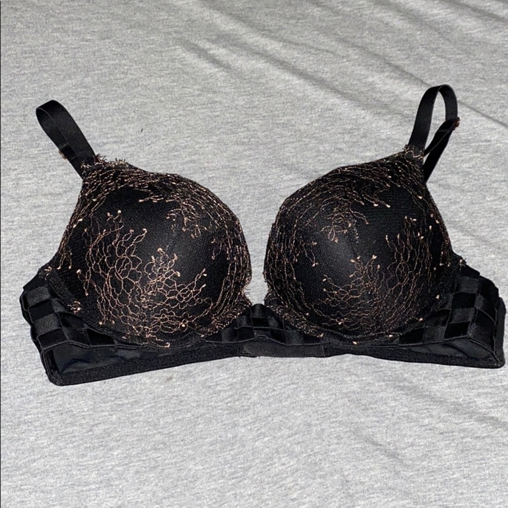 Victoria’s Secret Bombshell Bra
